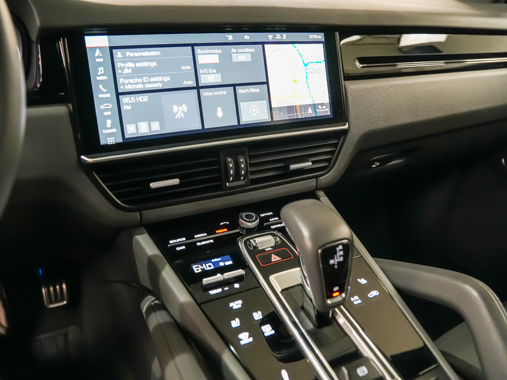 Certified 2021 Porsche Cayenne S AWD/4WD image 30