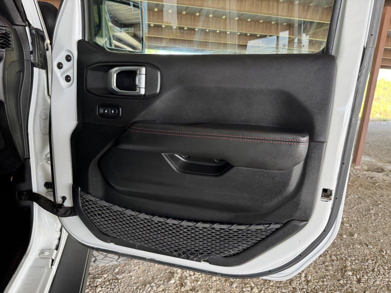 Used 2021 Jeep Wrangler Unlimited Rubicon AWD/4WD image 40