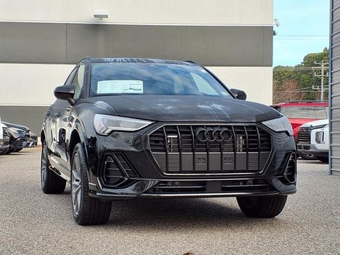 Used 2025 Audi Q3 2.0T Premium w/ Convenience Package AWD/4WD image 2