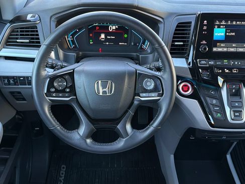 Used 2023 Honda Odyssey Touring image 16