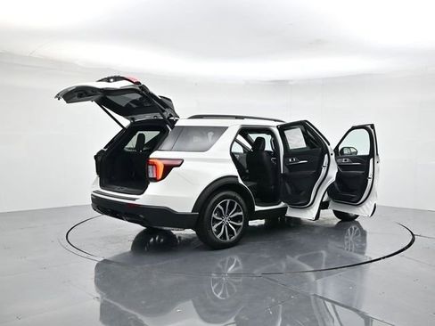 New 2026 Ford Explorer ST-Line RWD image 49