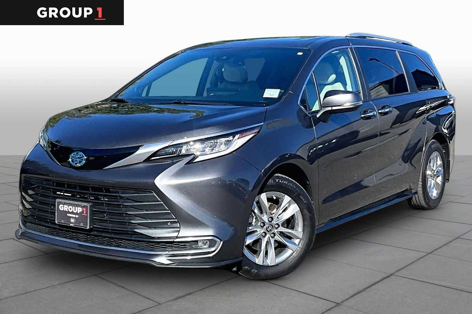 Certified 2025 Toyota Sienna Limited AWD/4WD image 1