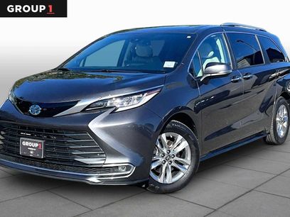 Certified 2025 Toyota Sienna Limited