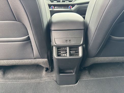 Used 2026 Chevrolet Equinox LT w/ Convenience Package II FWD image 29