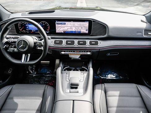 New 2026 Mercedes-Benz GLS 580 4MATIC image 10
