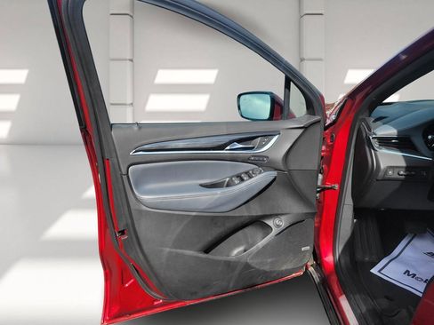 Used 2024 Buick Enclave Premium image 6