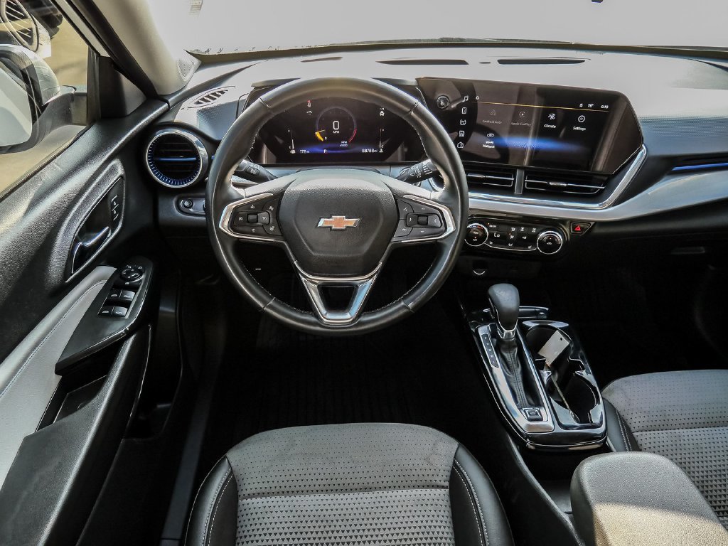 Used 2024 Chevrolet Trax LT w/ Driver Confidence Package FWD image 22