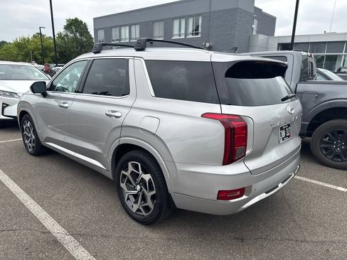Used 2022 Hyundai Palisade Calligraphy w/ Winter Package FWD image 13