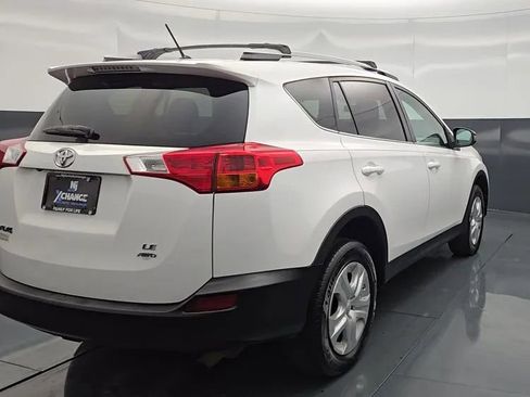 Used 2013 Toyota RAV4 LE AWD/4WD image 12