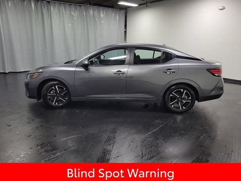 Used 2025 Nissan Sentra SV FWD image 5