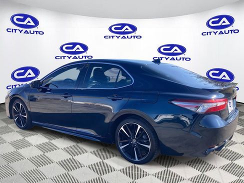 Used 2019 Toyota Camry XSE image 5