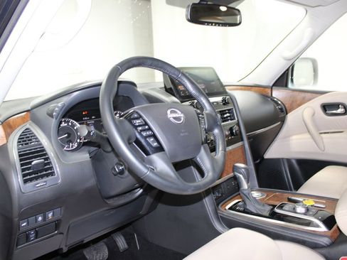 Used 2024 Nissan Armada SL w/ Captain's Chairs Package image 19