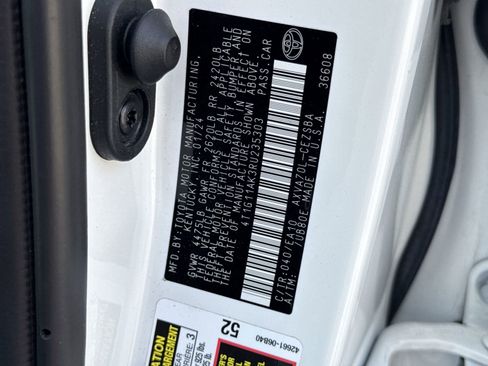 Used 2024 Toyota Camry SE image 34