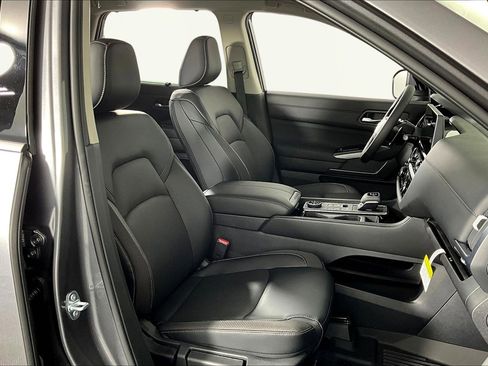New 2026 Nissan Pathfinder SL AWD/4WD image 19