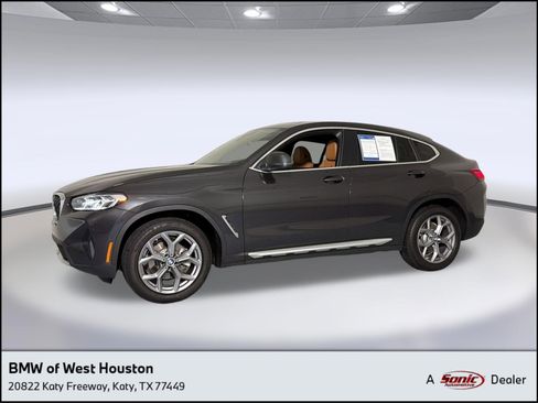Used 2025 BMW X4 xDrive30i AWD/4WD image 1