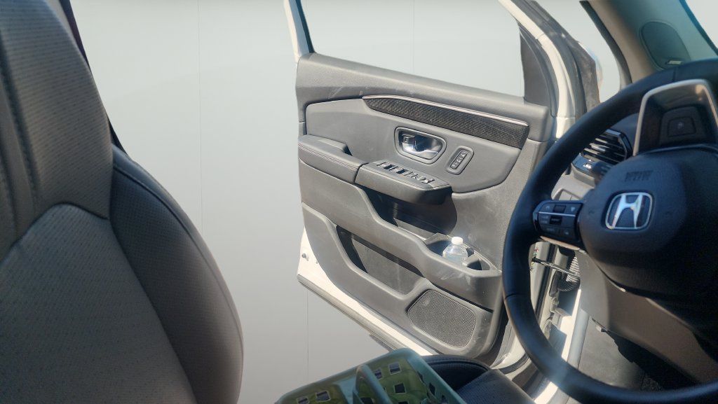 Used 2025 Honda Pilot Elite image 11