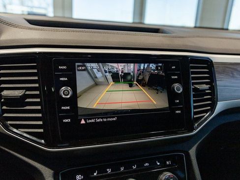 Used 2023 Volkswagen Atlas Cross Sport SE image 28