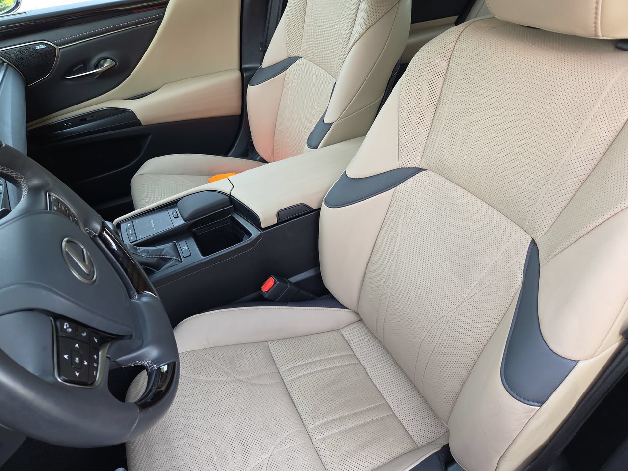 Used 2020 Lexus ES 350 w/ Accessory Package 2 FWD image 15