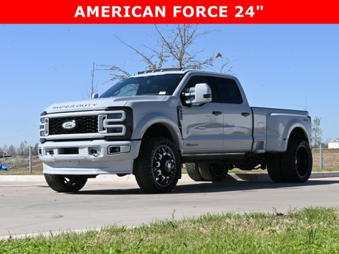 Used 2026 Ford F450 Platinum w/ Platinum Plus Package image 5