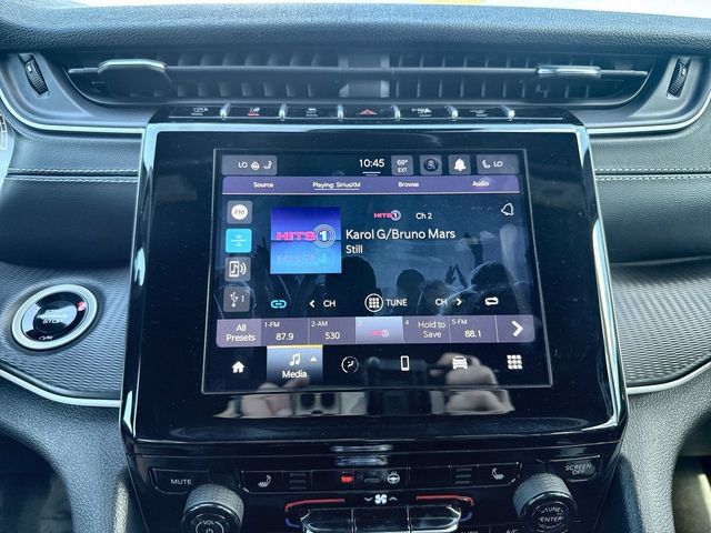 Used 2024 Jeep Grand Cherokee Altitude AWD/4WD image 16