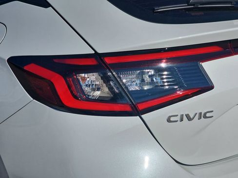 Used 2023 Honda Civic Sport image 39