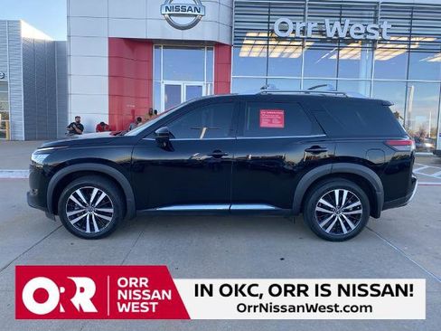 Certified 2024 Nissan Pathfinder Platinum w/ Cargo Package image 4