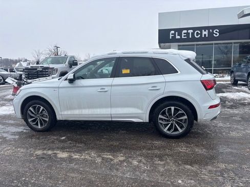 Used 2023 Audi Q5 2.0T Premium w/ Convenience Package image 8