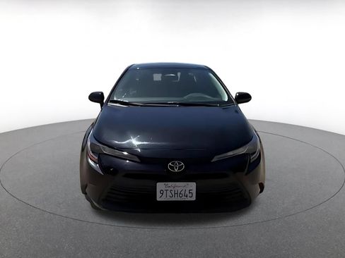 Used 2025 Toyota Corolla LE FWD image 4
