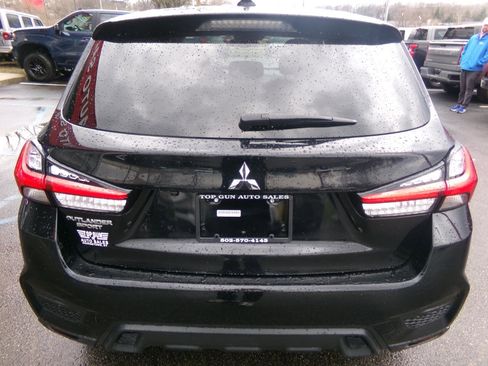 Used 2021 Mitsubishi Outlander Sport ES image 4