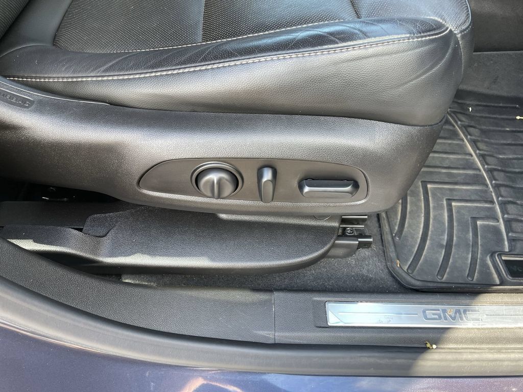 Used 2019 GMC Acadia SLT AWD/4WD image 35