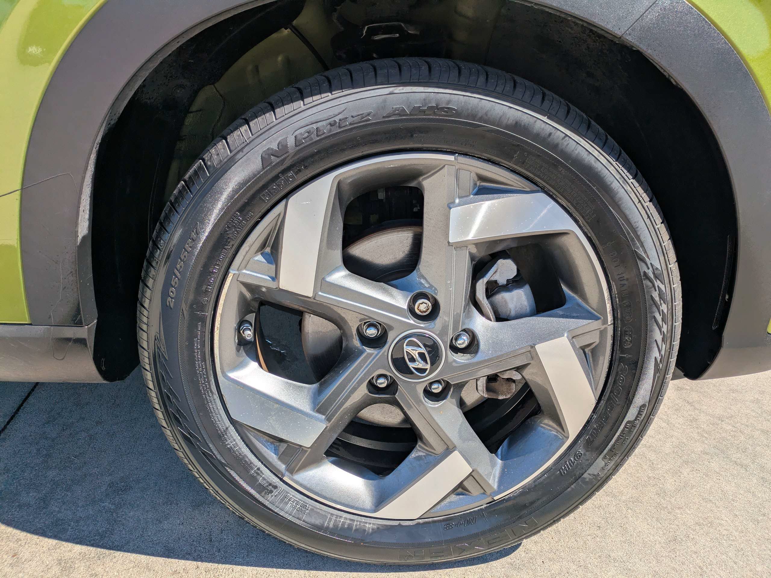 Certified 2024 Hyundai Venue SEL FWD image 9