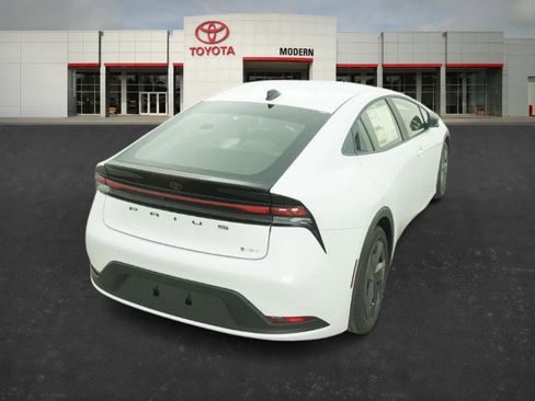 New 2026 Toyota Prius LE image 19