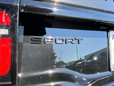 Used 2025 Land Rover Discovery Sport Dynamic SE AWD/4WD image 11