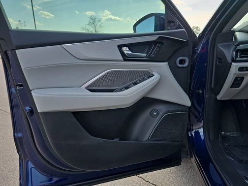 Used 2023 Acura MDX SH-AWD w/ Technology Package image 29