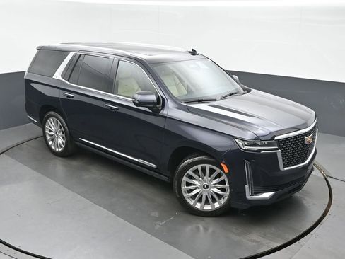 Used 2021 Cadillac Escalade Premium Luxury w/ Driver Assist Tech Package AWD/4WD image 37