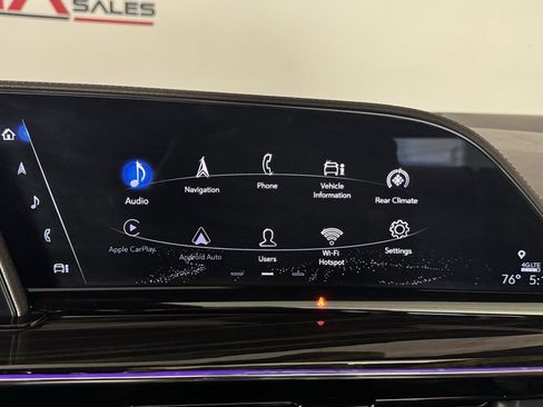 Used 2021 Cadillac Escalade Premium Luxury AWD/4WD image 24