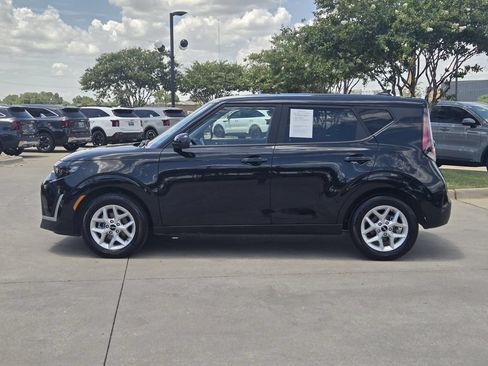 Used 2025 Kia Soul LX w/ LX Technology Package FWD image 12