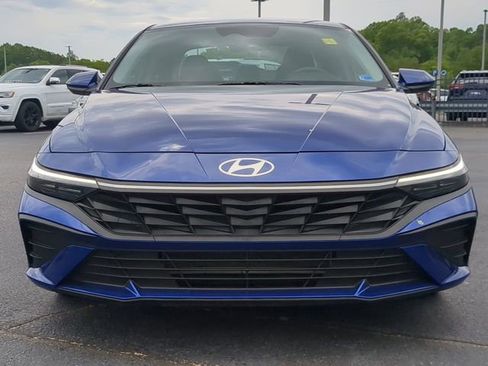 Used 2024 Hyundai Elantra SEL FWD image 8