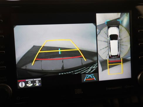 Used 2019 Toyota RAV4 Limited image 29