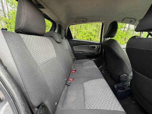 Used 2015 Toyota Yaris L FWD image 19