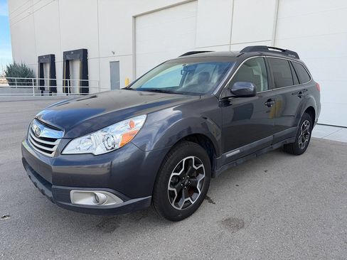 Used 2010 Subaru Outback 3.6R Limited w/ Popular Equipment Group 1A image 6