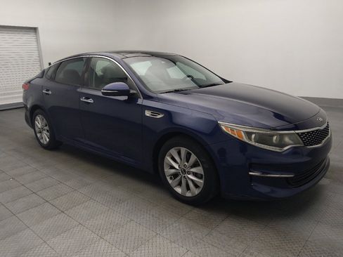 Used 2016 Kia Optima EX w/ Premium Package image 11