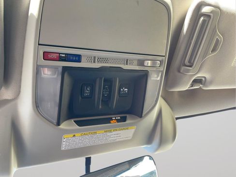 Used 2020 Subaru Forester Premium image 27