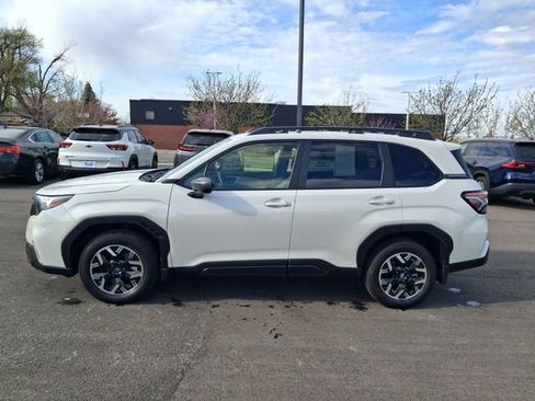 Used 2025 Subaru Forester Premium w/ Convenience Package #2 image 6