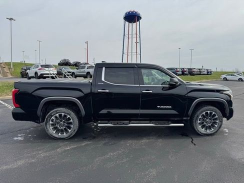 Used 2022 Toyota Tundra Limited image 2