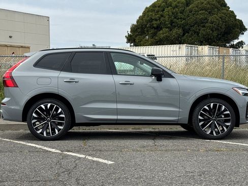 New 2026 Volvo XC60 B5 Ultra w/ Protection Package Premier image 8