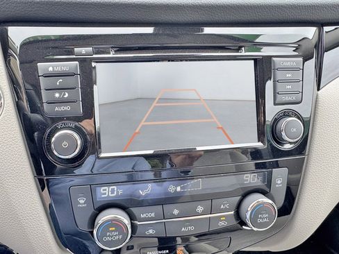 Used 2020 Nissan Rogue Sport SV w/ All-Weather Package image 19