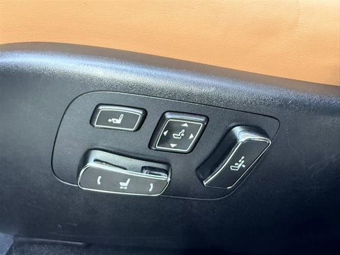 Used 2014 Lexus LS 460 w/ Comfort Package RWD image 47