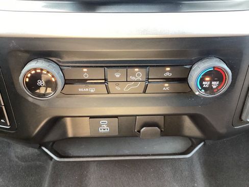Used 2023 Ford F150 XLT AWD/4WD image 52