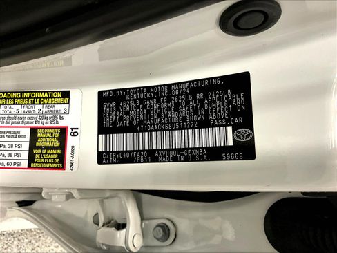 Used 2025 Toyota Camry LE FWD image 19